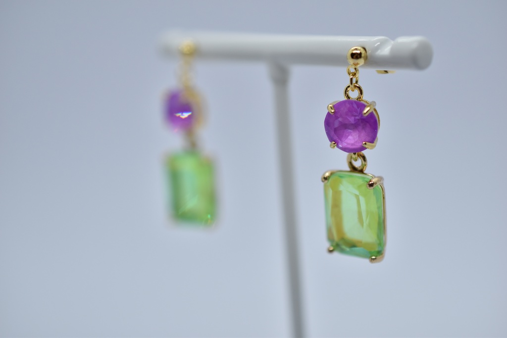 【再販不可】ダンシング・グリーン イメージピアス・イヤリング(B)