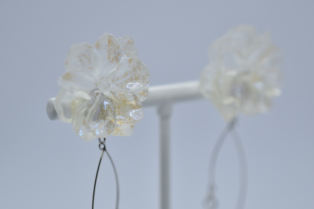 【再販不可】エルピスの花(クリアホワイト) イメージピアス・イヤリング