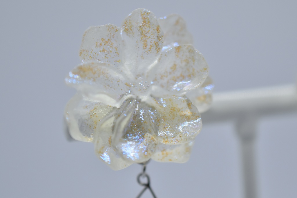 【再販不可】エルピスの花(クリアホワイト) イメージピアス・イヤリング