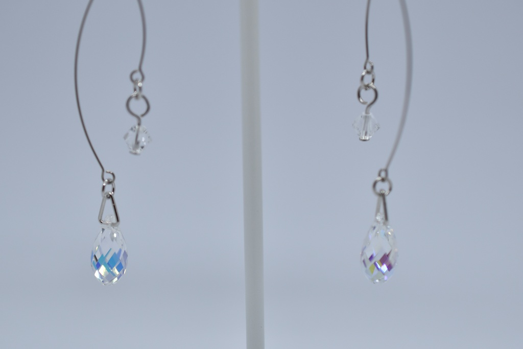 【再販不可】エルピスの花(クリアホワイト) イメージピアス・イヤリング