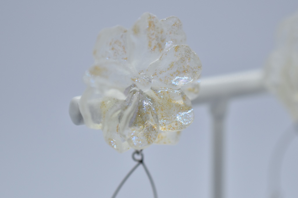 【再販不可】エルピスの花(クリアホワイト) イメージピアス・イヤリング