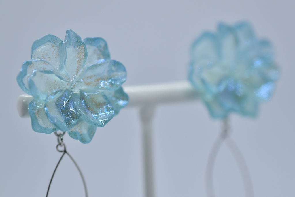 【再販不可】エルピスの花(キャンディブルー) イメージピアス・イヤリング