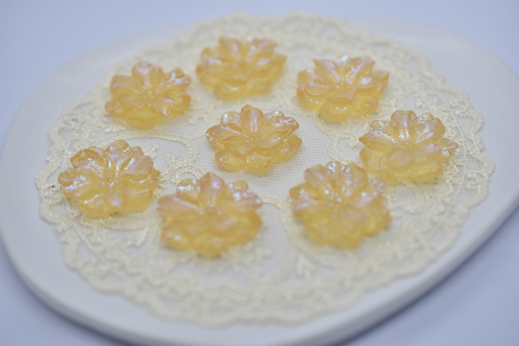 【再販不可】エルピスの花(バターイエロー) イメージピアス・イヤリング