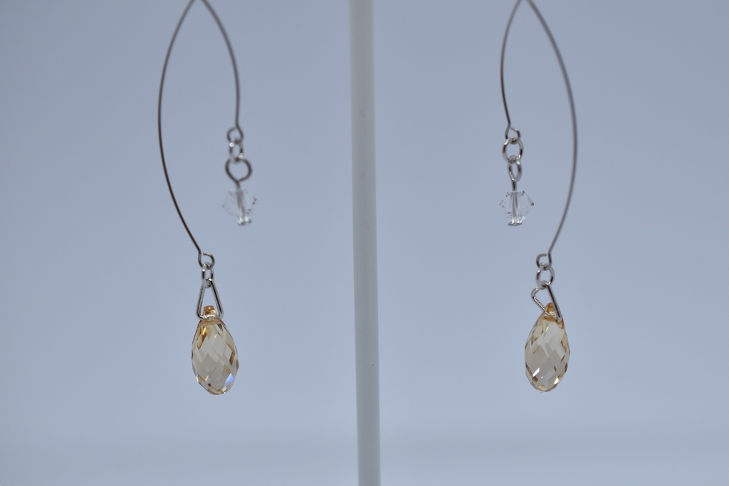 【再販不可】エルピスの花(バターイエロー) イメージピアス・イヤリング