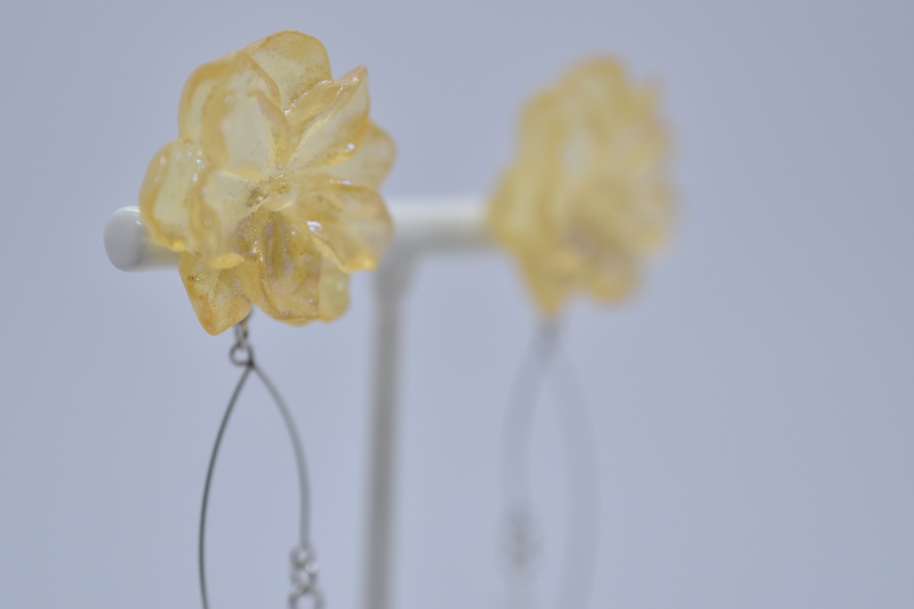 【再販不可】エルピスの花(バターイエロー) イメージピアス・イヤリング