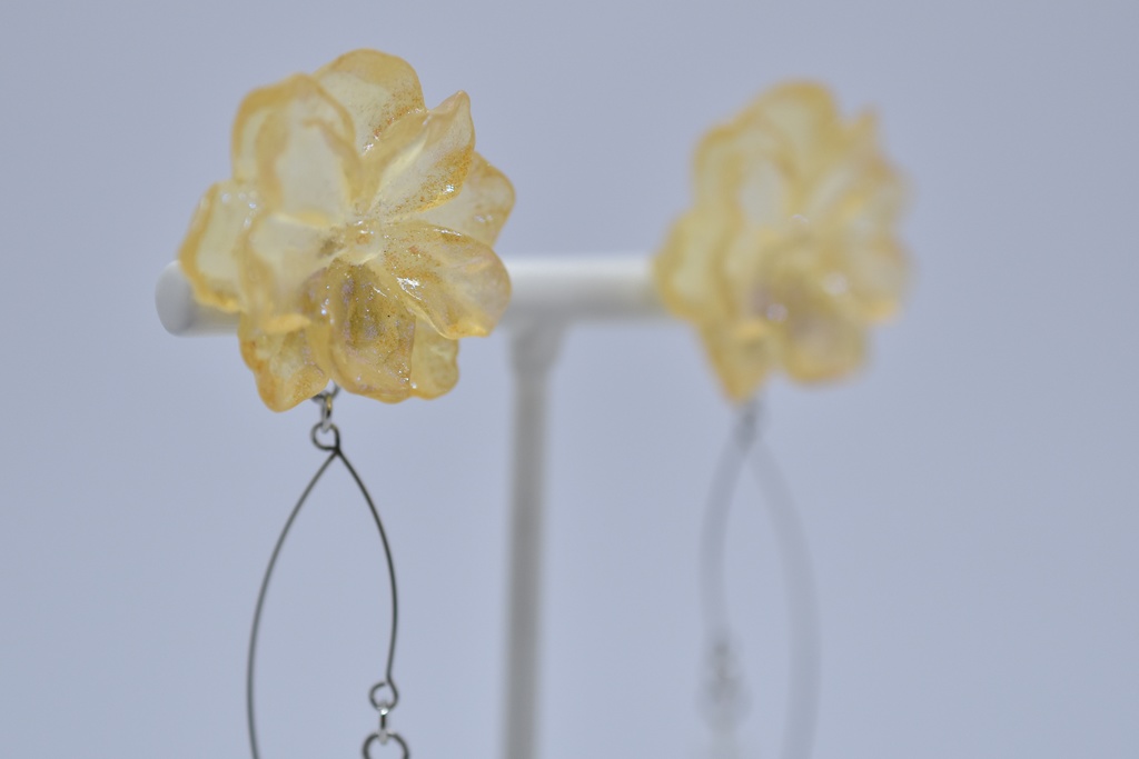 【再販不可】エルピスの花(バターイエロー) イメージピアス・イヤリング