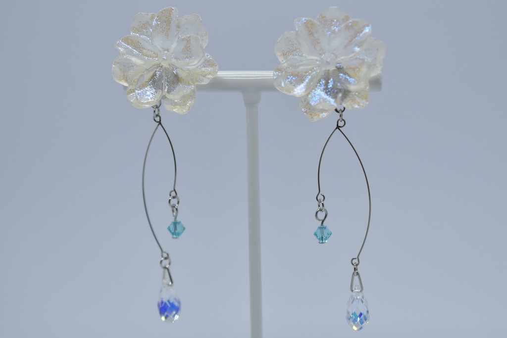 【再販不可】「ハイデリン」イメージピアス・イヤリング