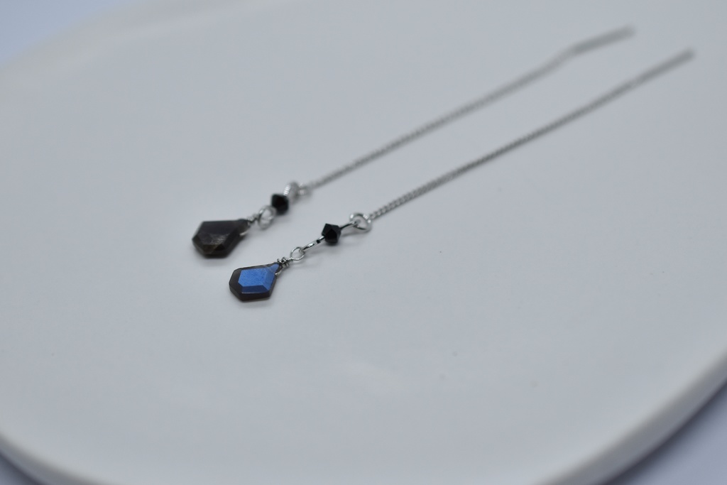 ゾラージャ イメージピアス