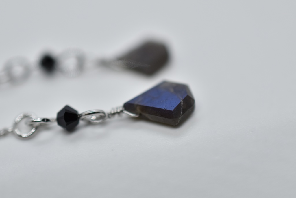 ゾラージャ イメージピアス