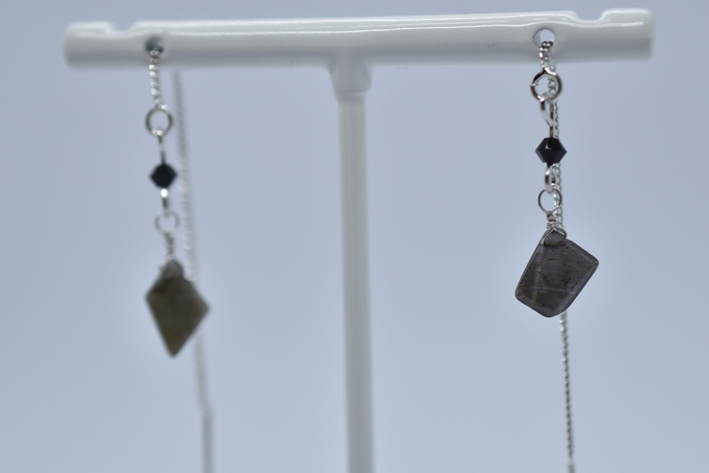 ゾラージャ イメージピアス【B品】