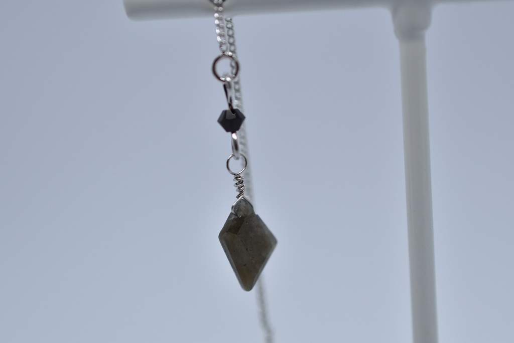 ゾラージャ イメージピアス【B品】