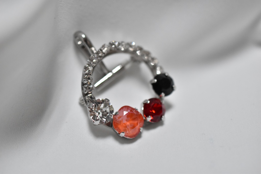 【受注制作】エース・トラッポラ イメージブローチ