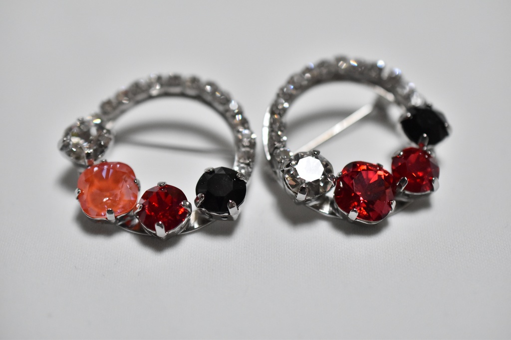 【受注制作】エース・トラッポラ イメージブローチ