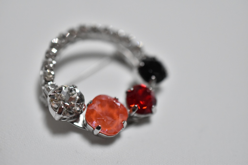 【受注制作】エース・トラッポラ イメージブローチ