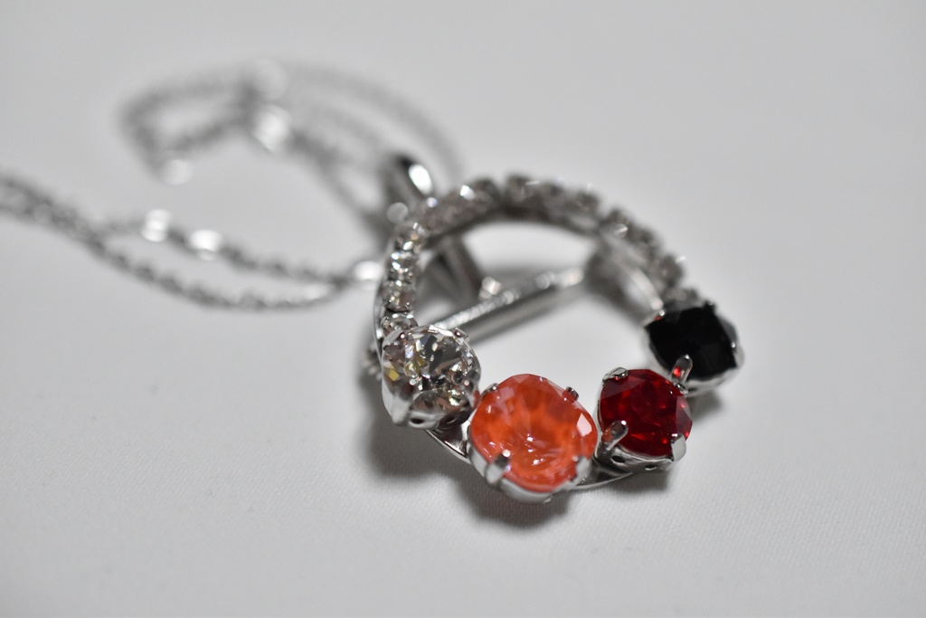 【受注制作】エース・トラッポラ イメージブローチ