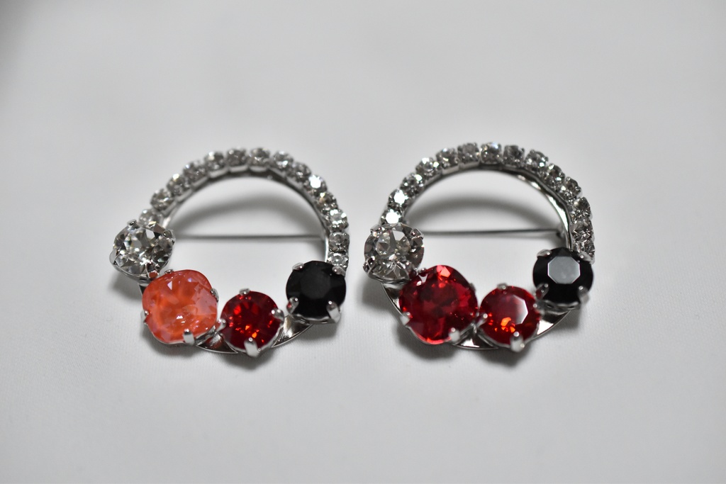 【受注制作】エース・トラッポラ イメージブローチ