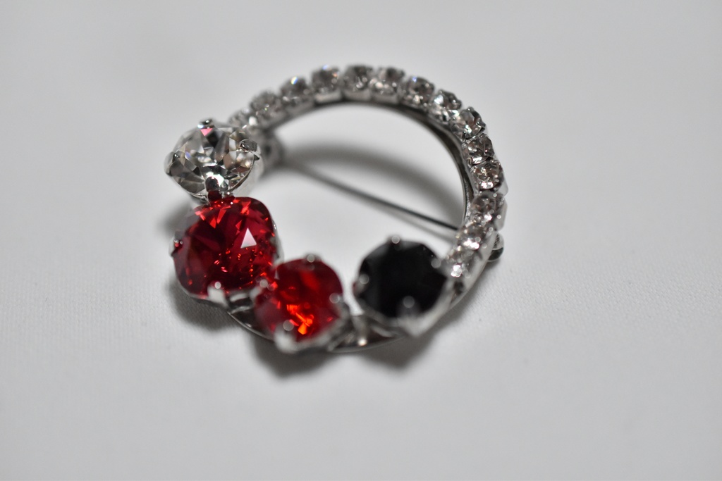 【受注制作】リドル・ローズハート イメージブローチ