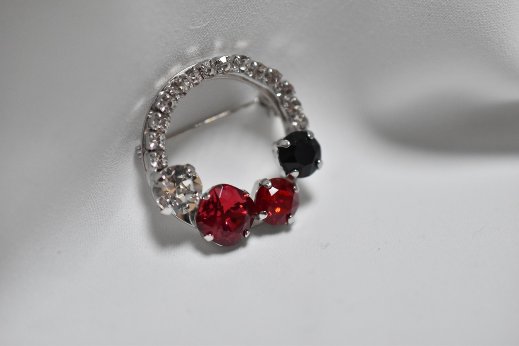 【受注制作】リドル・ローズハート イメージブローチ