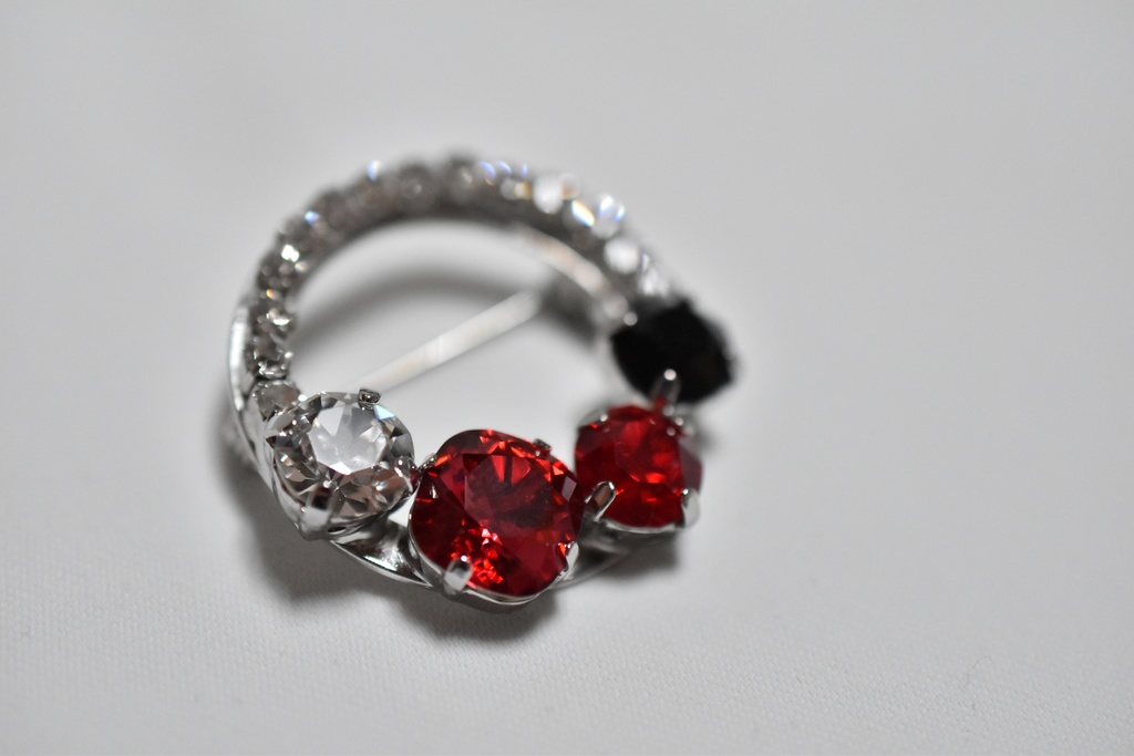 【受注制作】リドル・ローズハート イメージブローチ