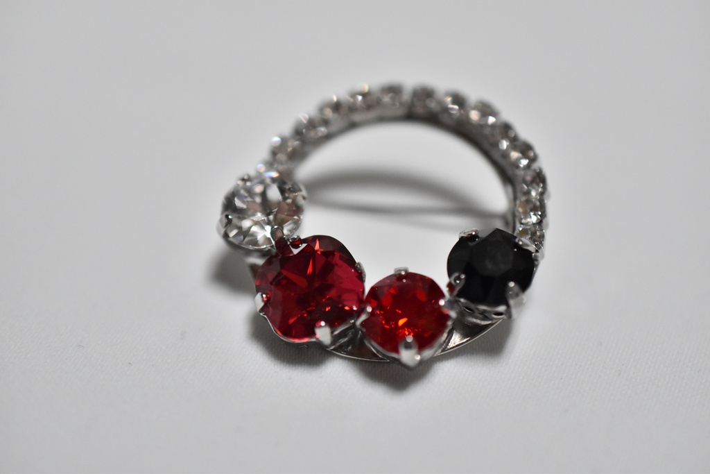 【受注制作】リドル・ローズハート イメージブローチ