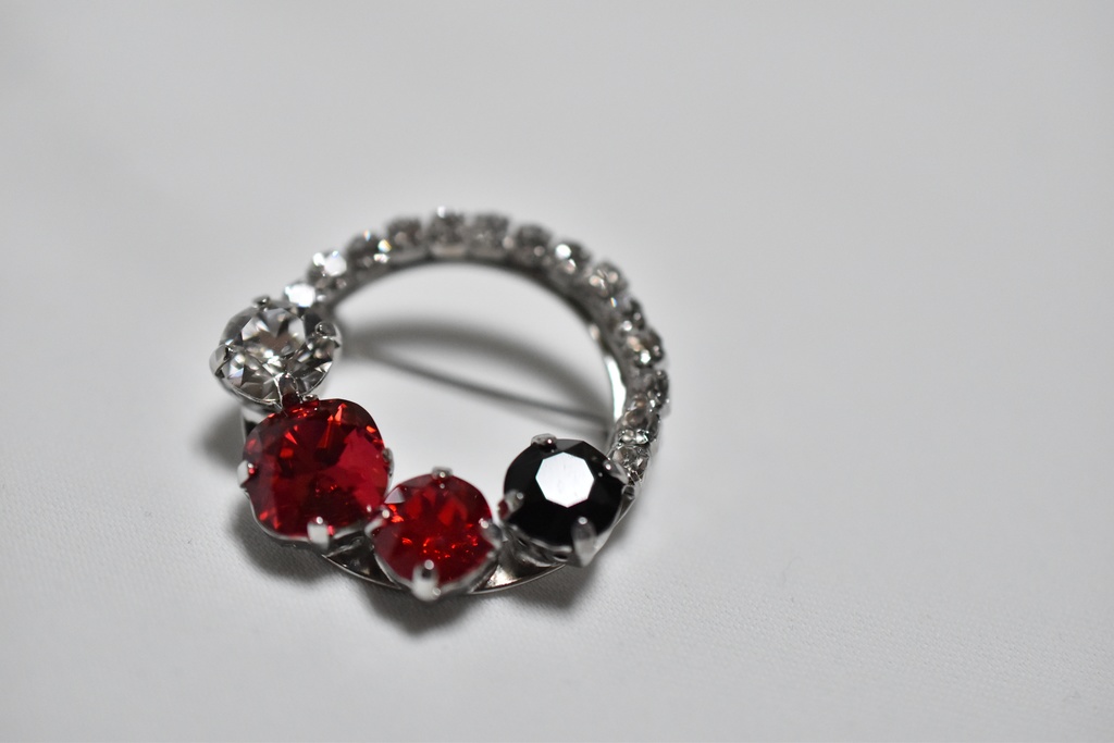 【受注制作】リドル・ローズハート イメージブローチ