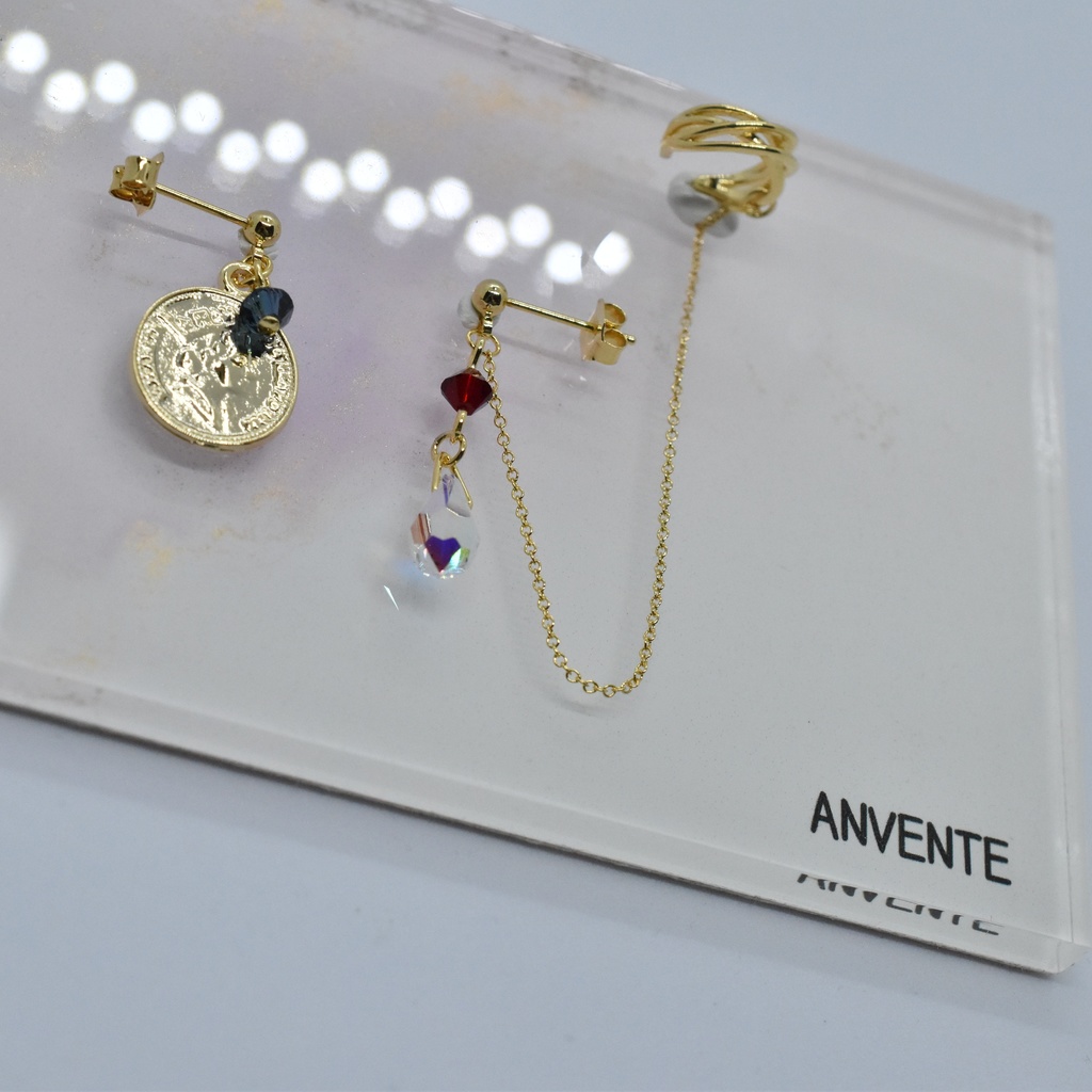 ヒューゴ・ヴラドイメージ イヤーカフ連結ピアス/イヤリング