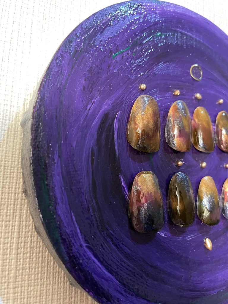 半立体展示作品「004 塗り固めた嘘は軈て」