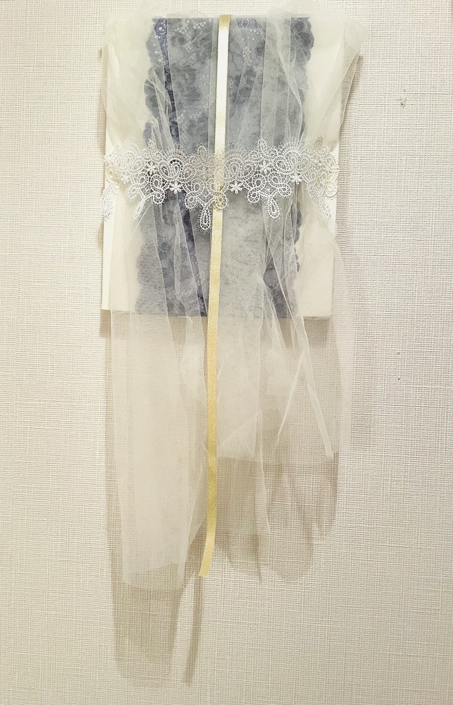 半立体展示作品「008 シーツ、愛を溶かして」