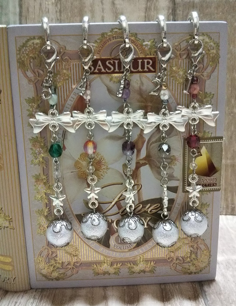 04カトルの数字付きブックマーカーv 隠れオタさんもお洒落にv