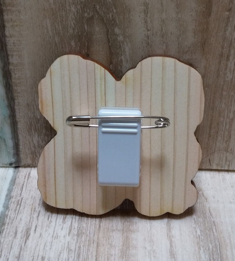 5人のウッドバッジ・クリップ(おまけ付)