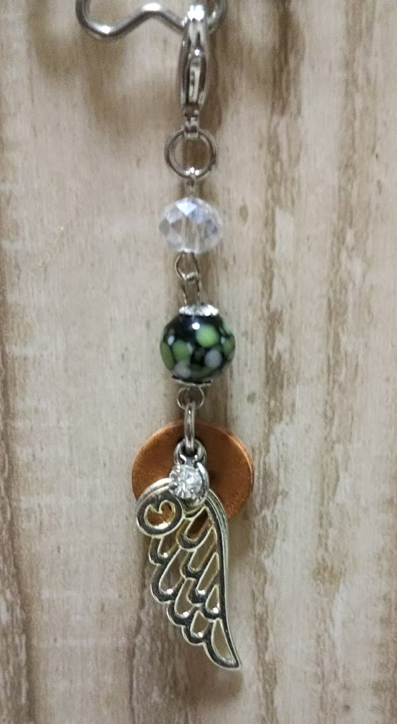 トロワの革タグ付きシルバーチャーム