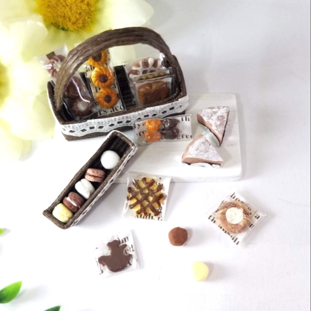 ミニチュアフード♡ガトーショコラ&ミニチュアマカロンミニチュアスイーツバスケットす