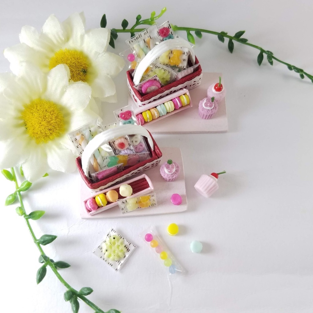 ミニチュアフード♡カラフルカップケーキ&ミニチュアマカロンカラフルスイーツバスケット