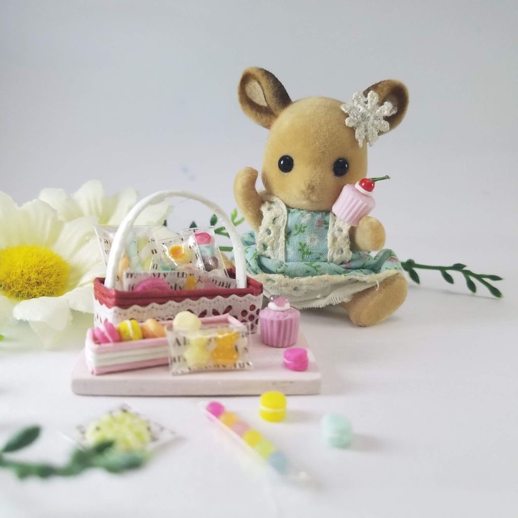 ミニチュアフード♡カラフルカップケーキ&ミニチュアマカロンカラフルスイーツバスケット