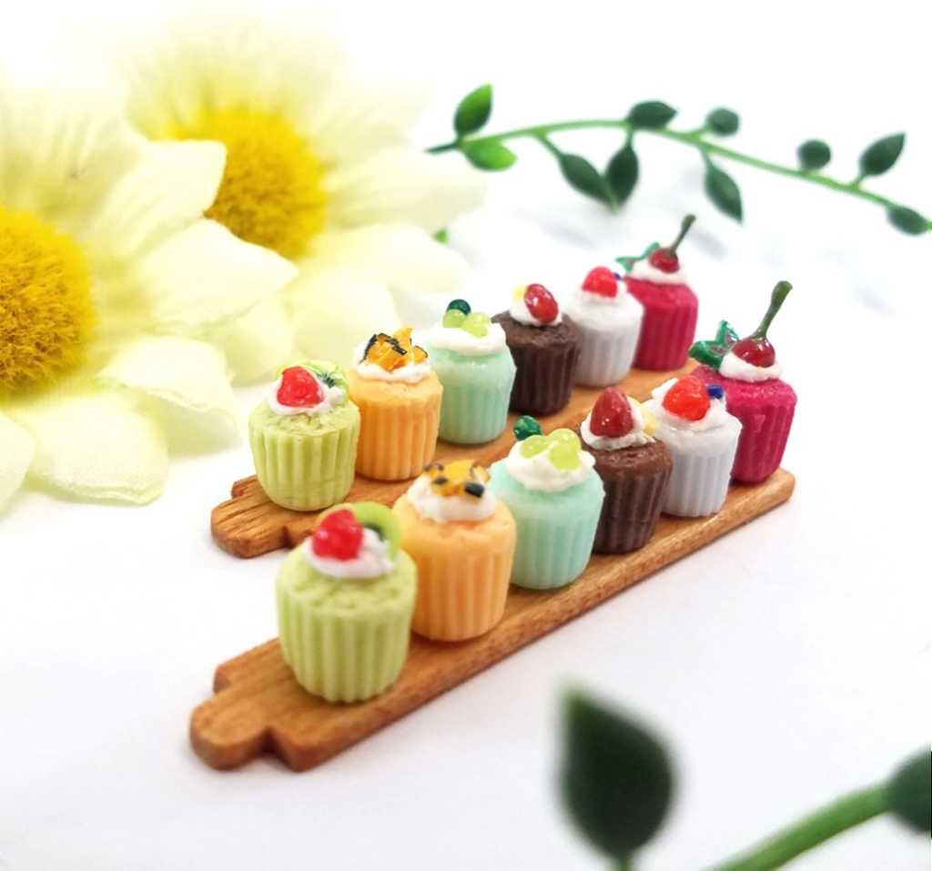 ミニチュアフード 6種のカラフルフルーツカップケーキ Alice Booth Booth