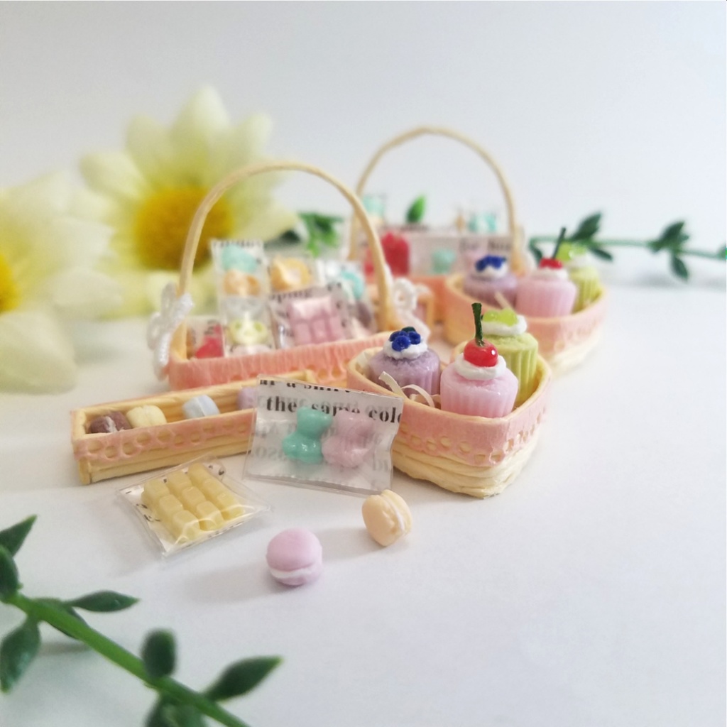 ミニチュアフード♡ミニチュアマカロン&チョコレートスイーツバスケット
