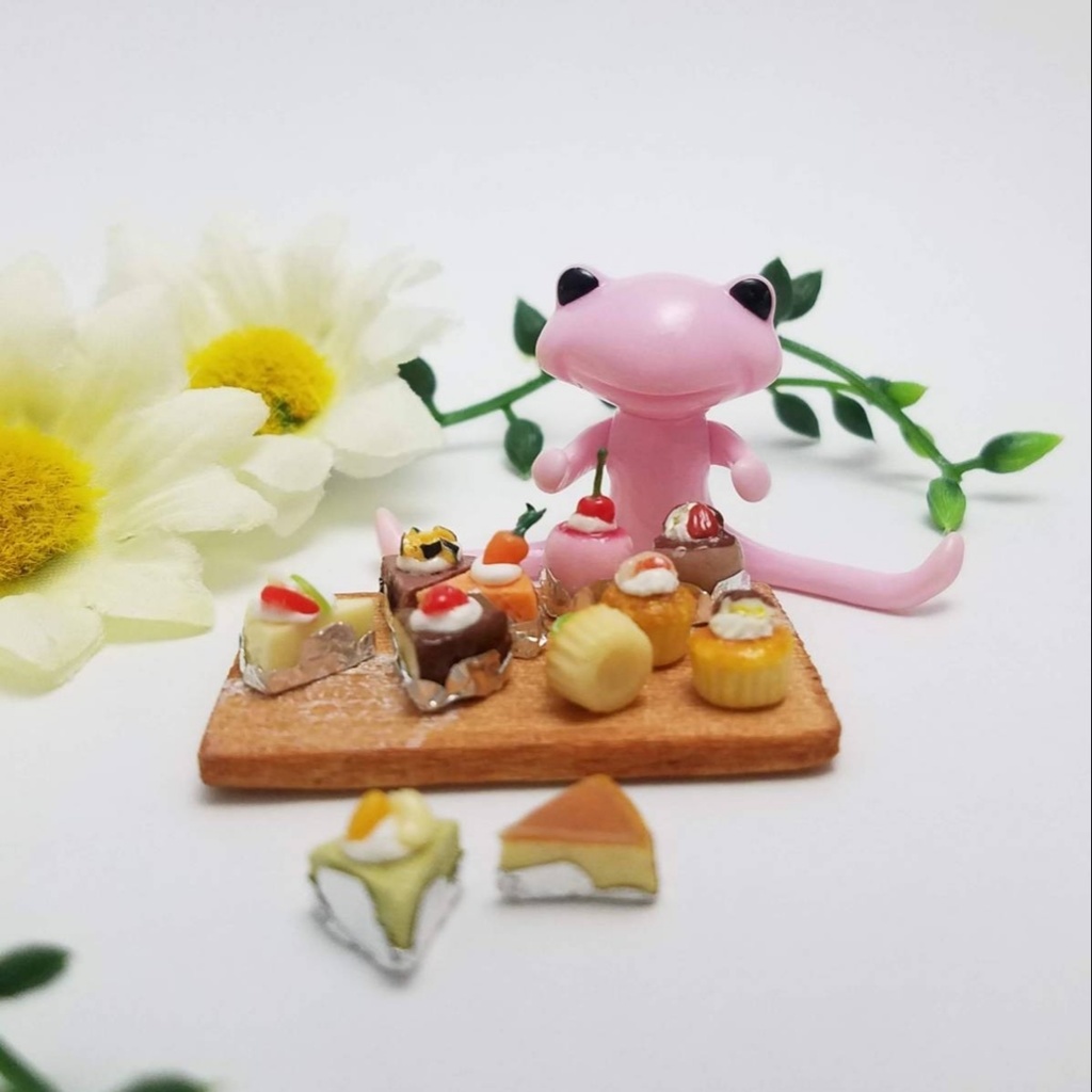 ミニチュアフード♡カラフルフルーツカットケーキ&こんがりカップケーキ