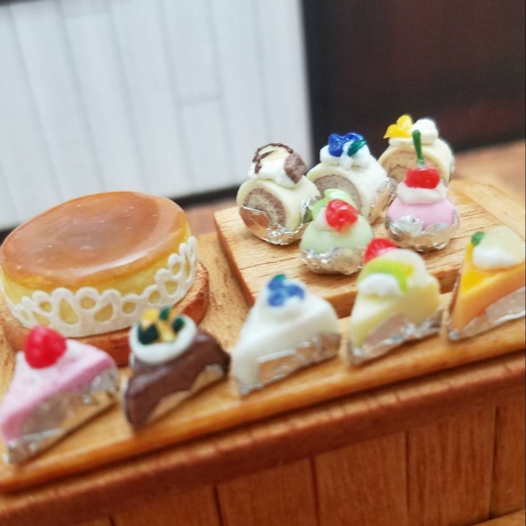 ドールハウスミニチュア雑貨❁ケーキ屋さんのミニチュアショップカウンター