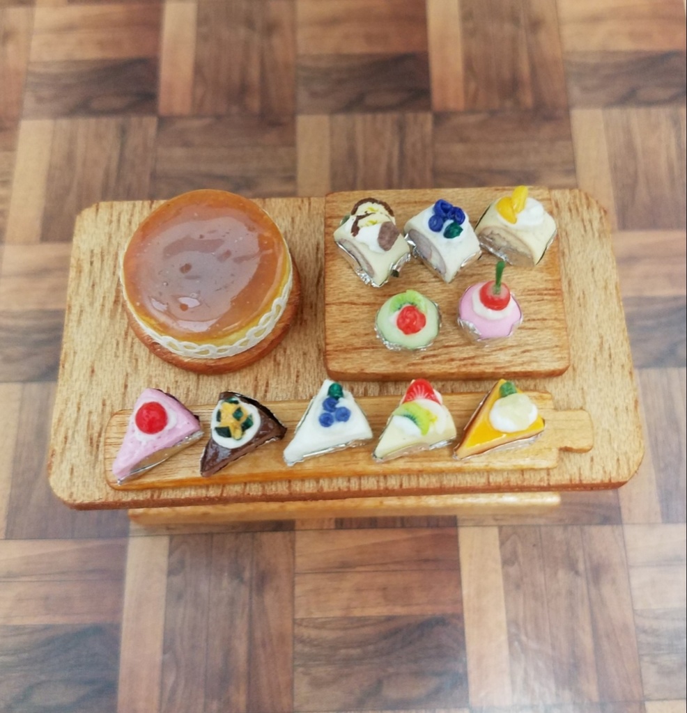 ドールハウスミニチュア雑貨❁ケーキ屋さんのミニチュアショップカウンター