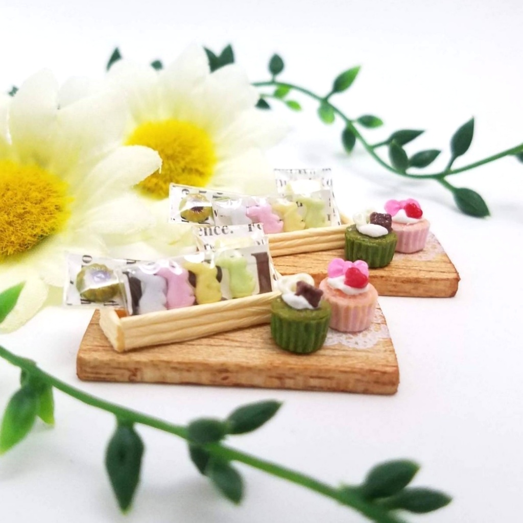 ミニチュアフード♡お菓子なカップケーキ&パッケージスイーツ
