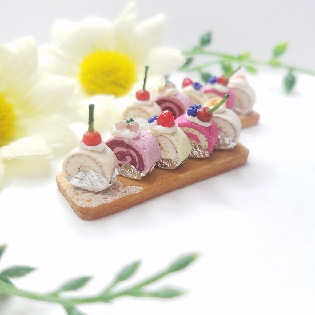 5種のカラフルフルーツロールケーキ♡ハンドメイドミニチュアフード