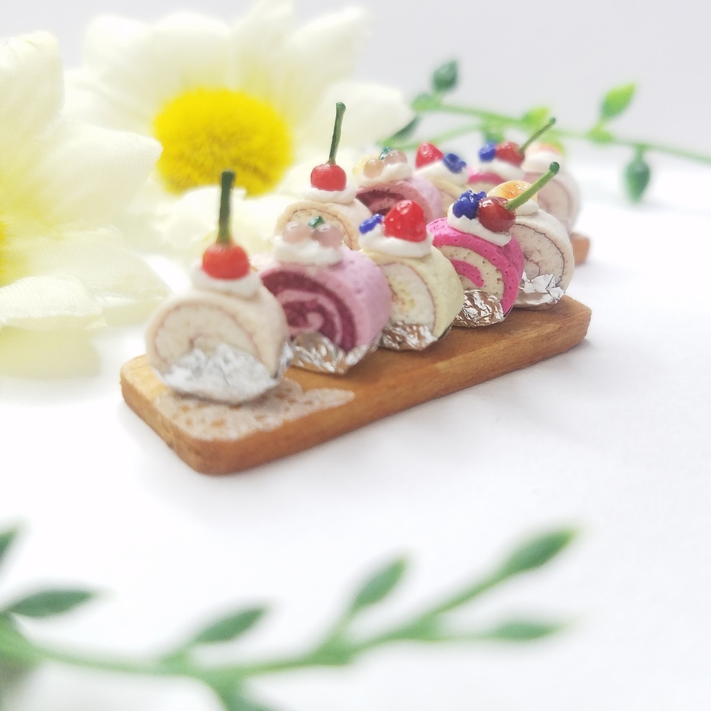 5種のカラフルフルーツロールケーキ♡ハンドメイドミニチュアフード