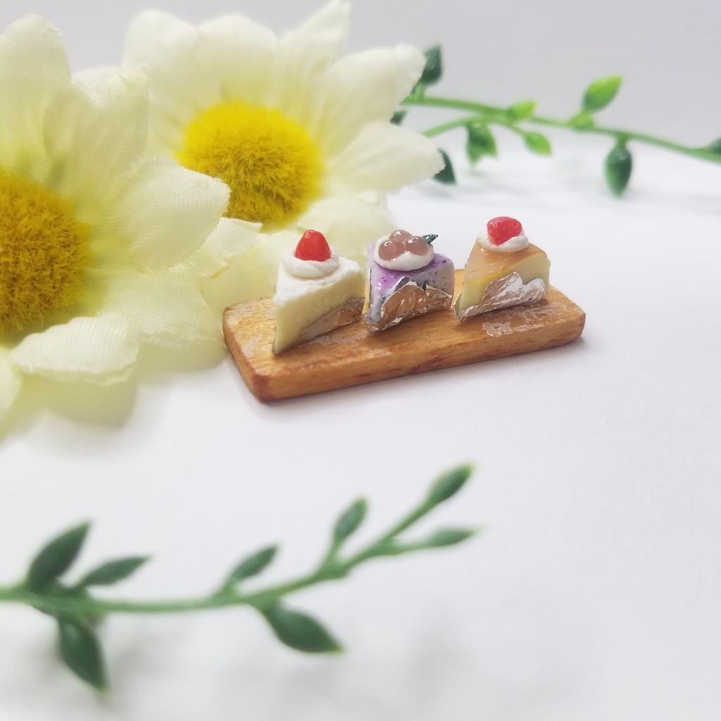 お試し3種のミニチュアカットケーキ♡ハンドメイドミニチュアフード