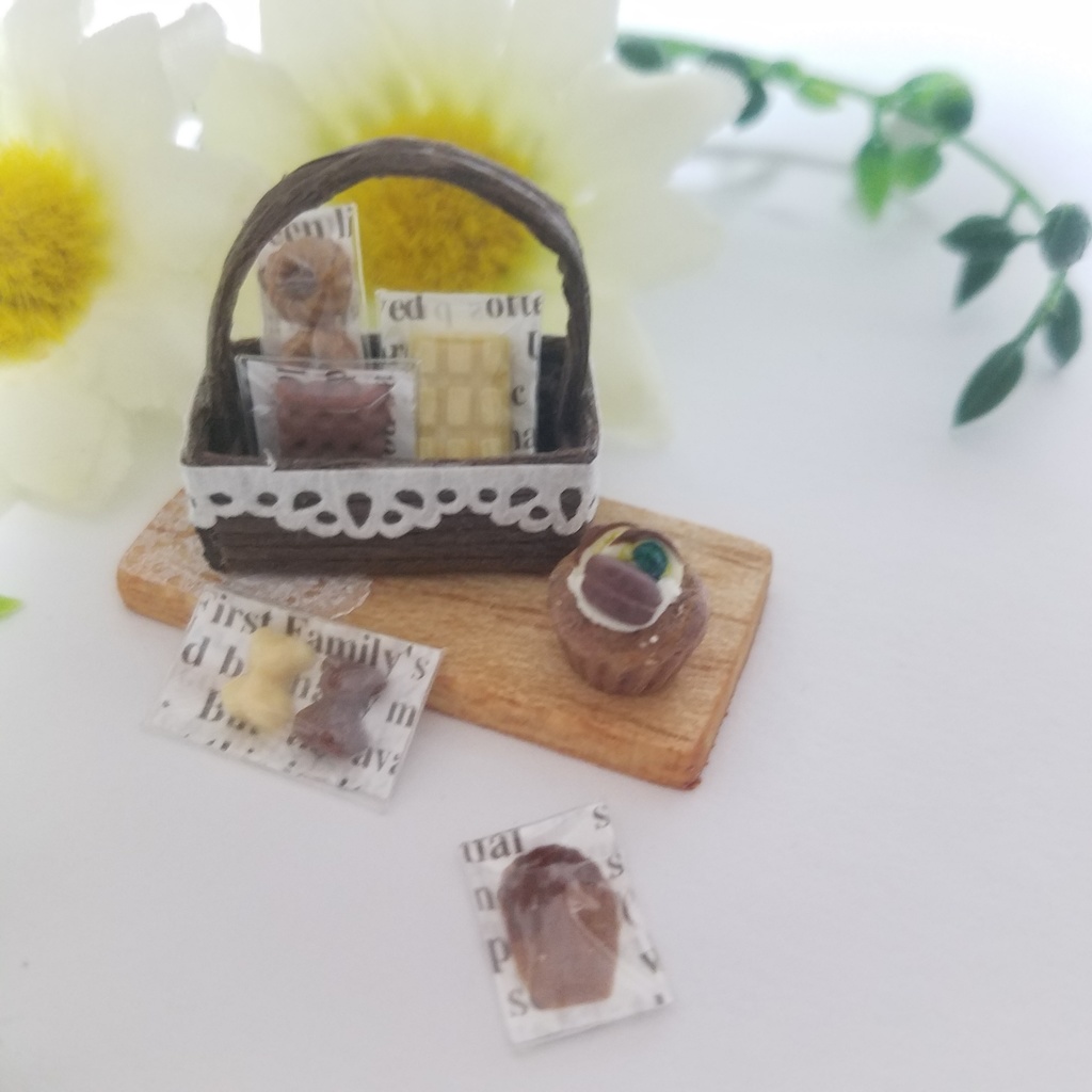 バレンタインスィーツバスケットandチョコレートカップケーキ