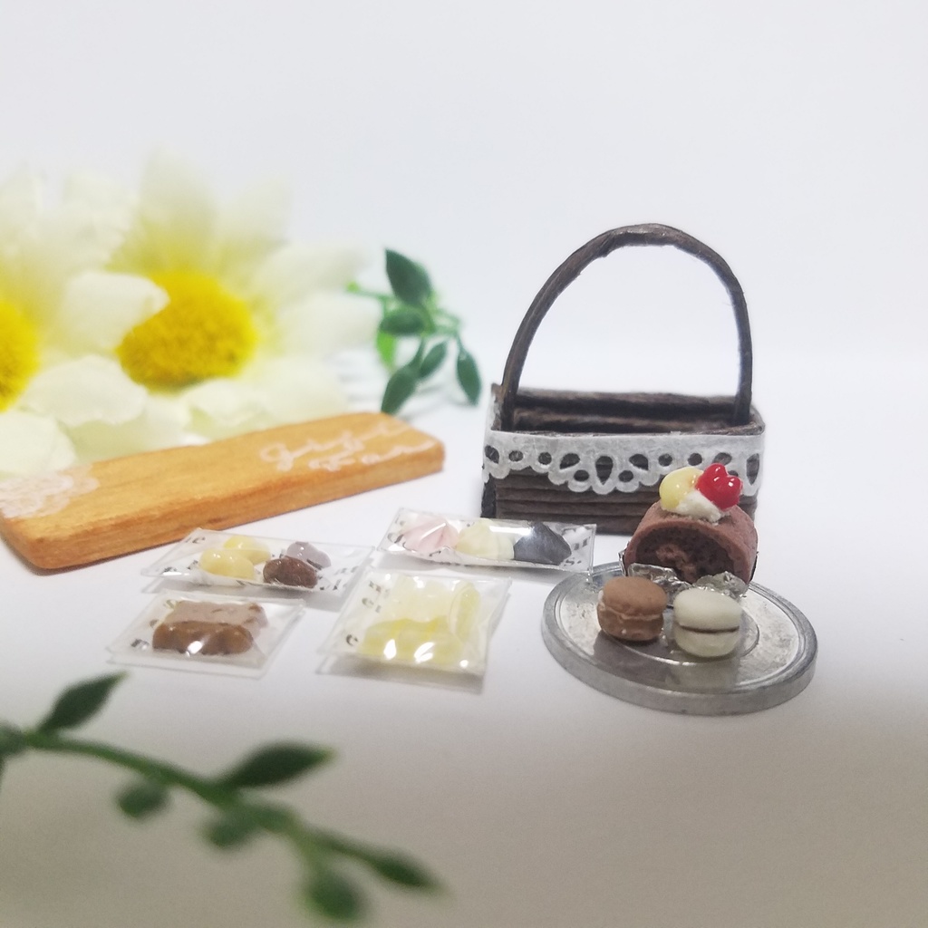 バレンタインスィーツバスケットandチョコレートカップケーキ