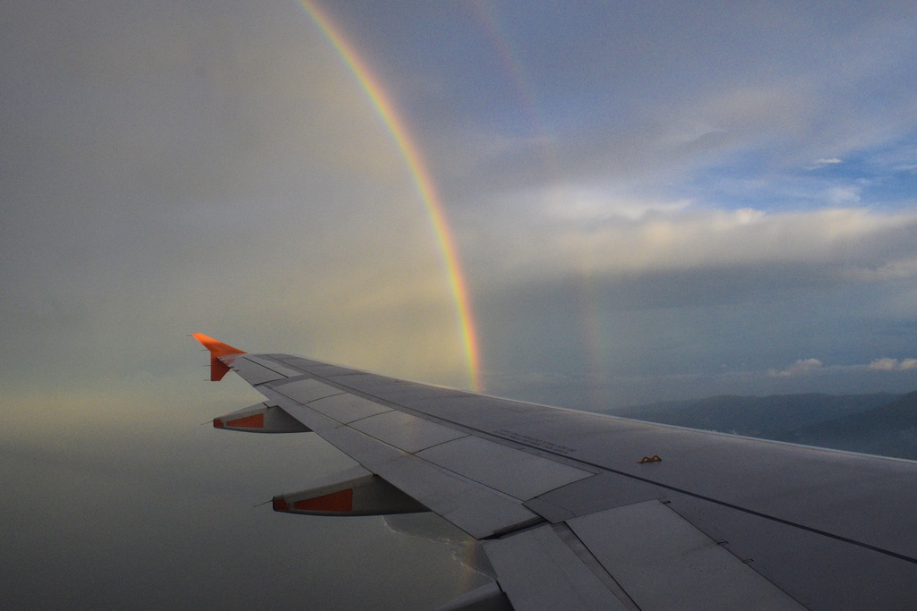 飛行機の窓から