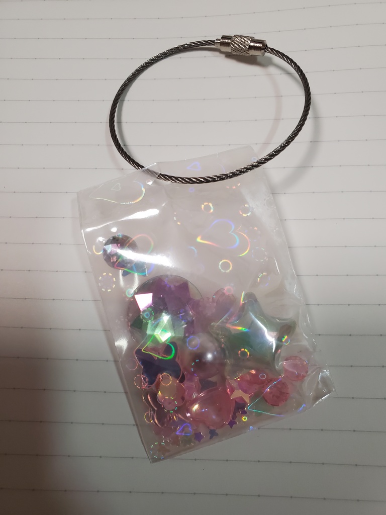 なんかキーホルダー