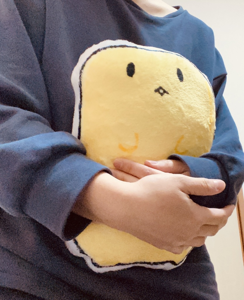 バターは おともだち。はぐクッション