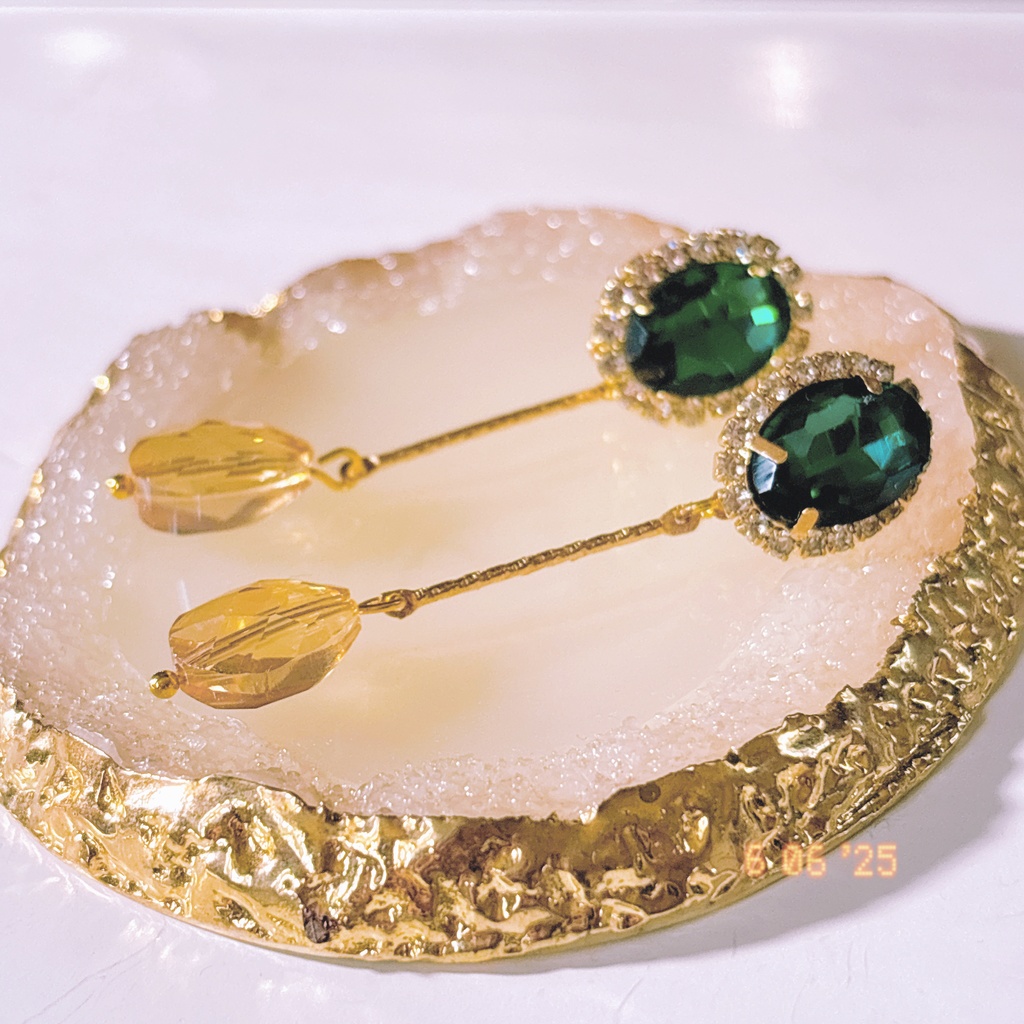 石切丸イメージピアス