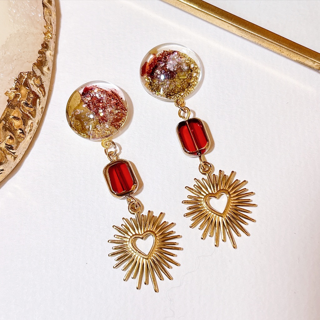 ハートの後光耳飾り